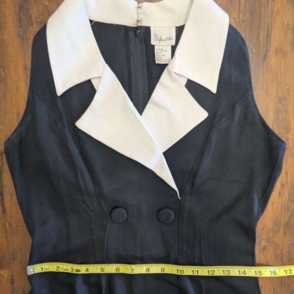 Vintage Sleeveless Tuxedo-style dress with double-breasted bodice - Vintage 6 - Picture 10 of 10